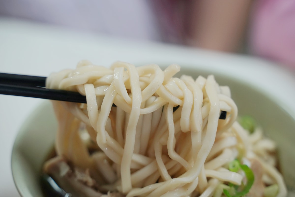 【小吳牛肉麵】台北萬華西門町牛肉麵推薦 台北24小時老字號人氣美食 前鄭州路38巷牛肉麵街