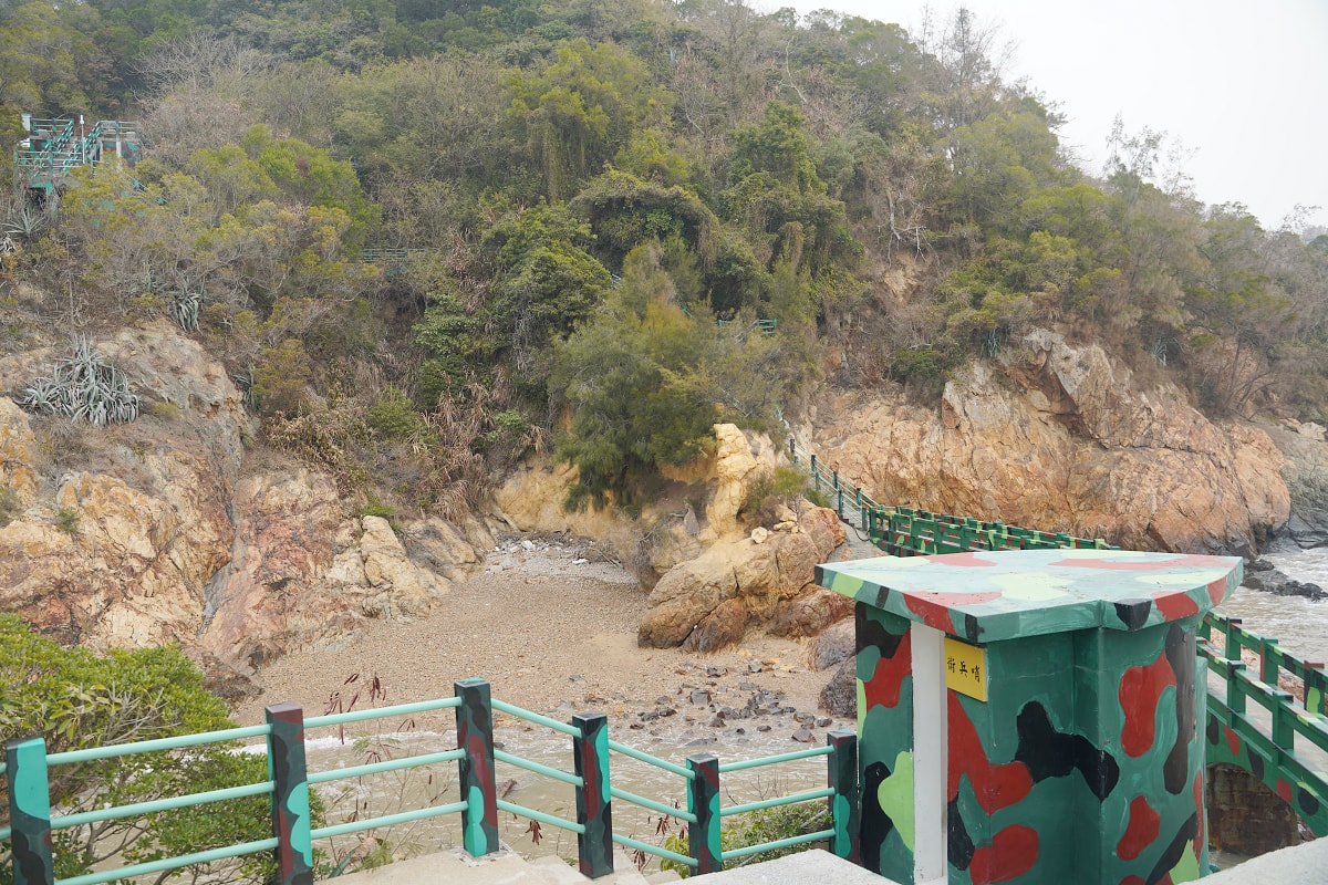 【鐵堡-南竿51據點】馬祖南竿免費景點推薦 深度體驗馬祖戰地風情 海上岩礁軍事據點坑道式碉堡