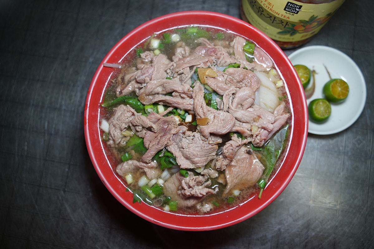 【芃原小館】內壢小吃店推薦 超高CP值大份量 牛肉米線河粉/香茅雞便當美味必點 內壢巷子美食
