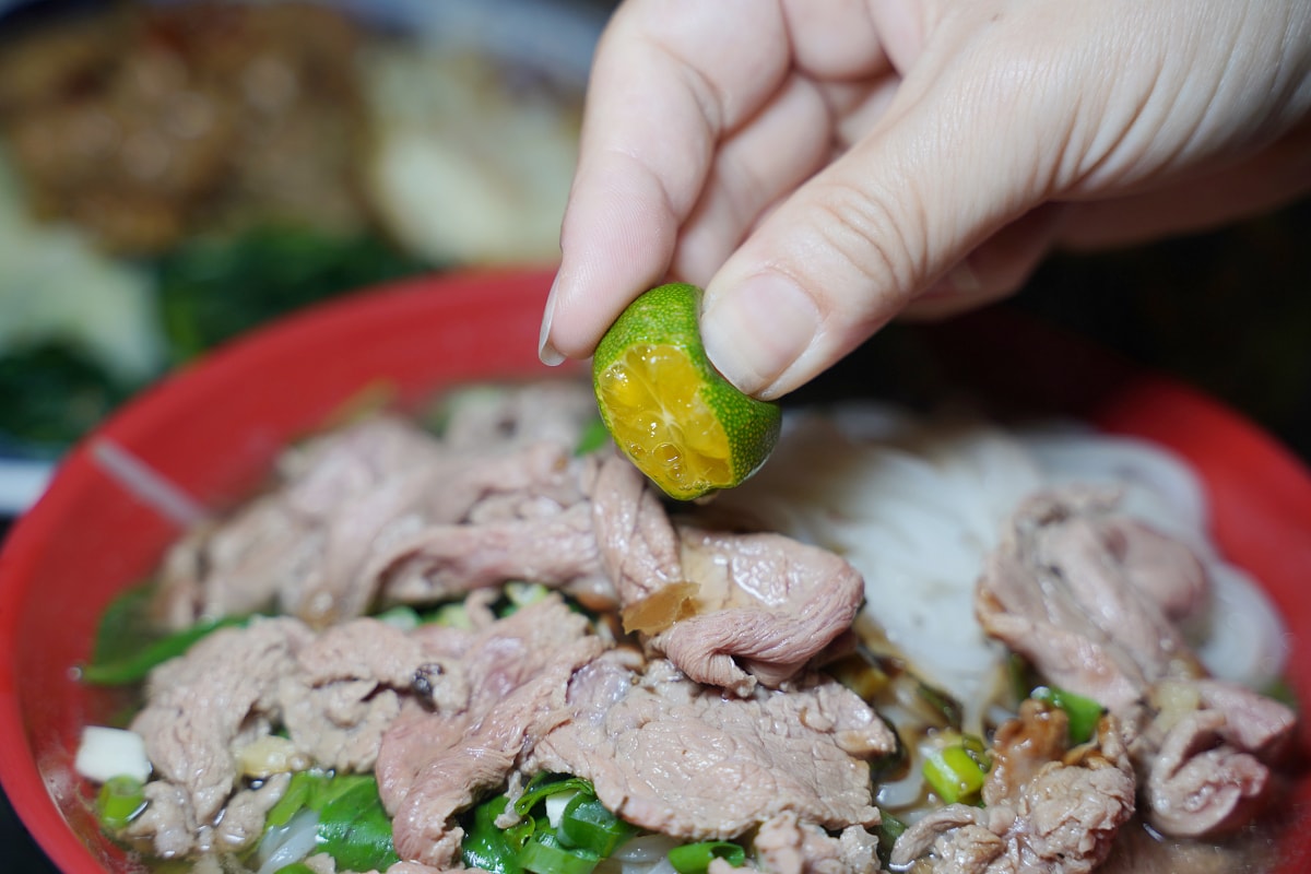 【芃原小館】內壢小吃店推薦 超高CP值大份量 牛肉米線河粉/香茅雞便當美味必點 內壢巷子美食