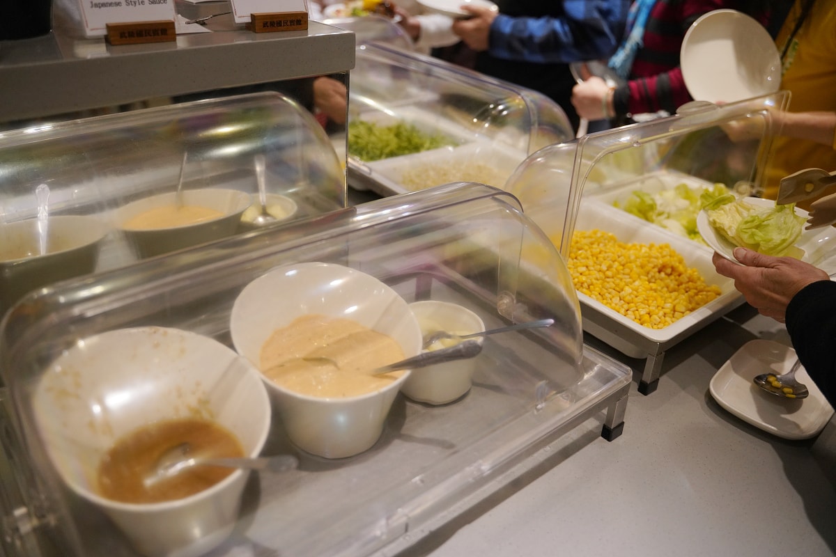 【武陵農場國民賓館山水館】武陵農場住宿推薦 一泊二食自助早晚餐吃到飽 七家灣溪旁盡享優美風景
