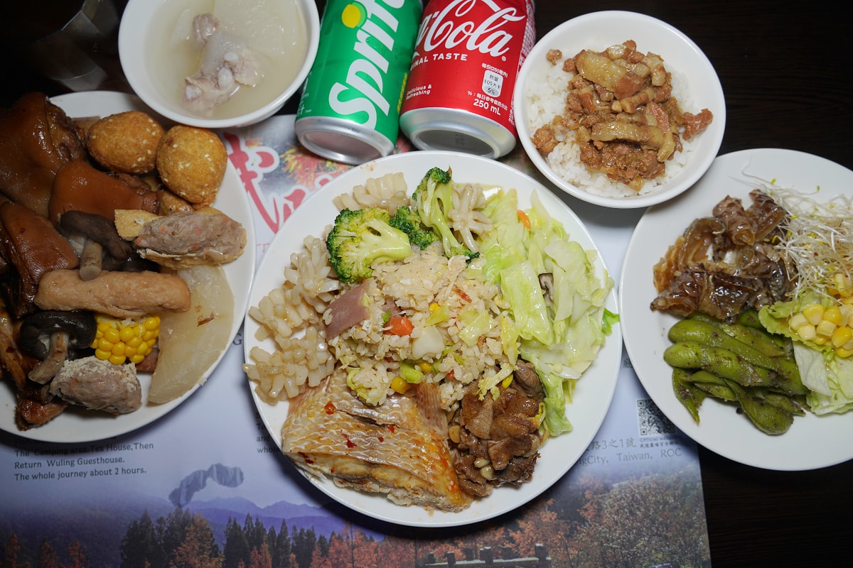 【武陵農場國民賓館山水館】武陵農場住宿推薦 一泊二食自助早晚餐吃到飽 七家灣溪旁盡享優美風景