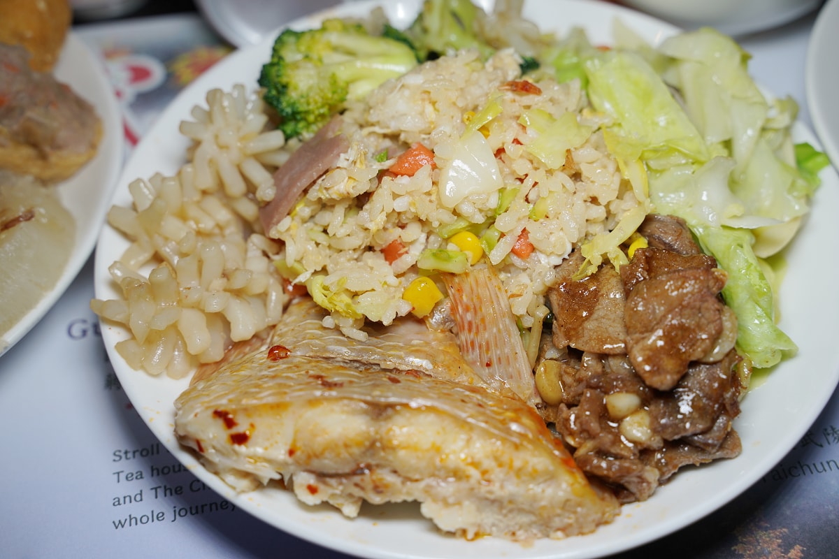 【武陵農場國民賓館山水館】武陵農場住宿推薦 一泊二食自助早晚餐吃到飽 七家灣溪旁盡享優美風景