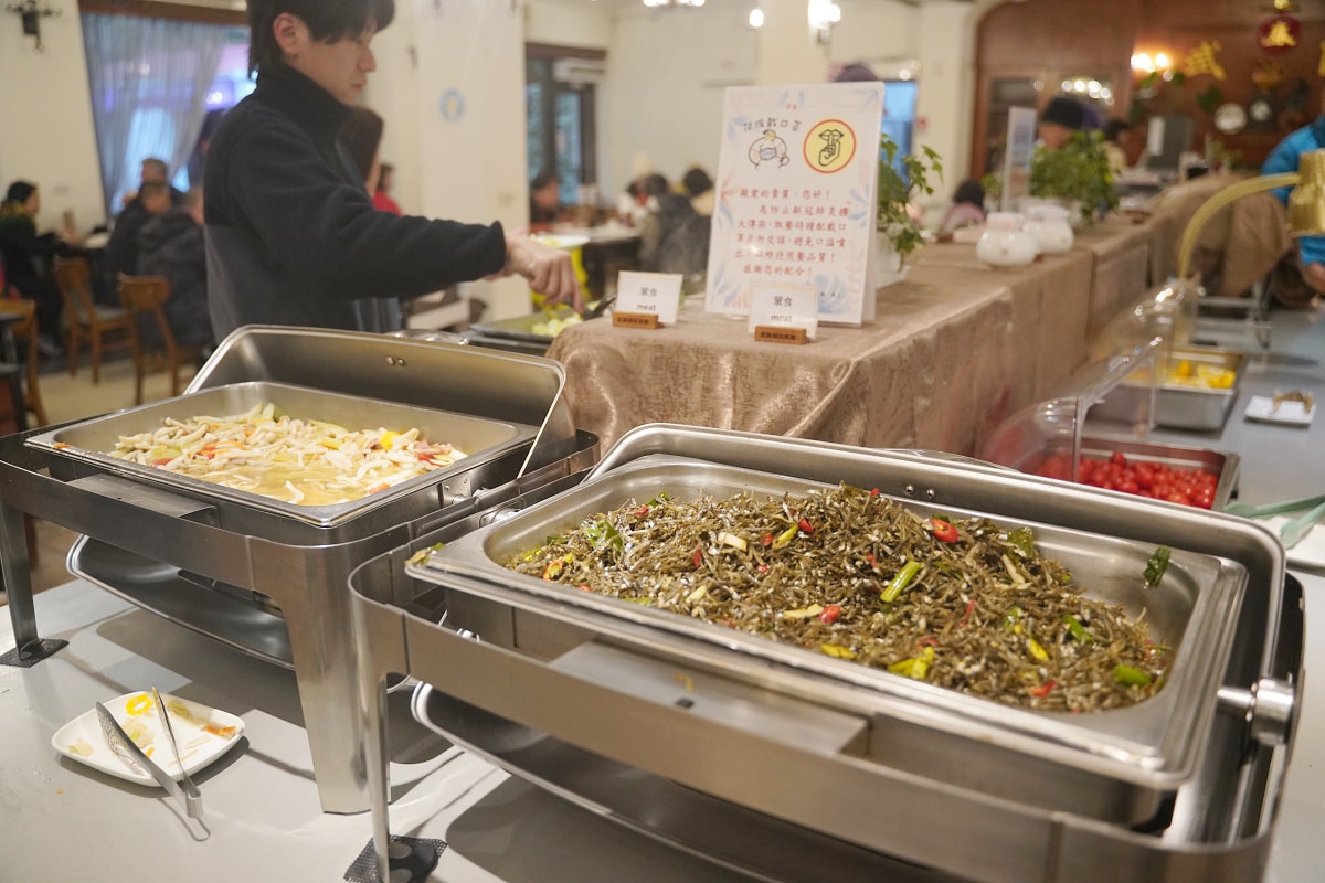 【武陵農場國民賓館山水館】武陵農場住宿推薦 一泊二食自助早晚餐吃到飽 七家灣溪旁盡享優美風景