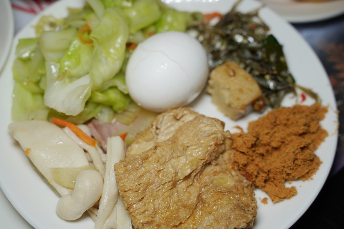 【武陵農場國民賓館山水館】武陵農場住宿推薦 一泊二食自助早晚餐吃到飽 七家灣溪旁盡享優美風景