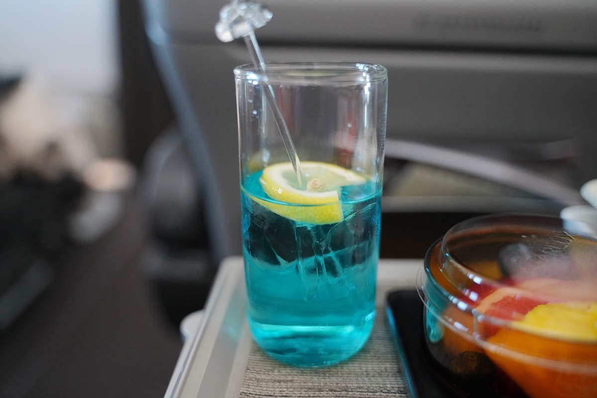 【桃園飛東京成田國際機場】星宇航空JX800豪華經濟艙初體驗 座位舒適度/行李額度通通升級