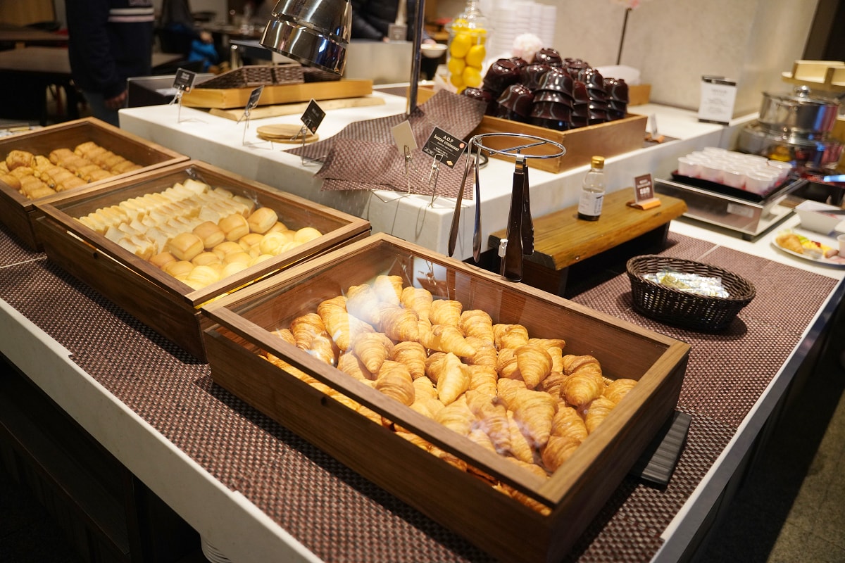 【The Plate】新井樂天滑雪渡假村美食餐廳推薦 西式吃到飽餐廳 早晚餐料理種類豐富