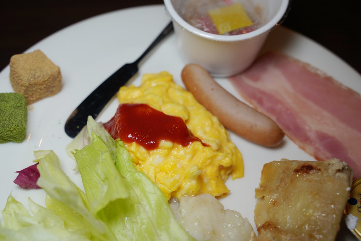 【The Plate】新井樂天滑雪渡假村美食餐廳推薦 西式吃到飽餐廳 早晚餐料理種類豐富