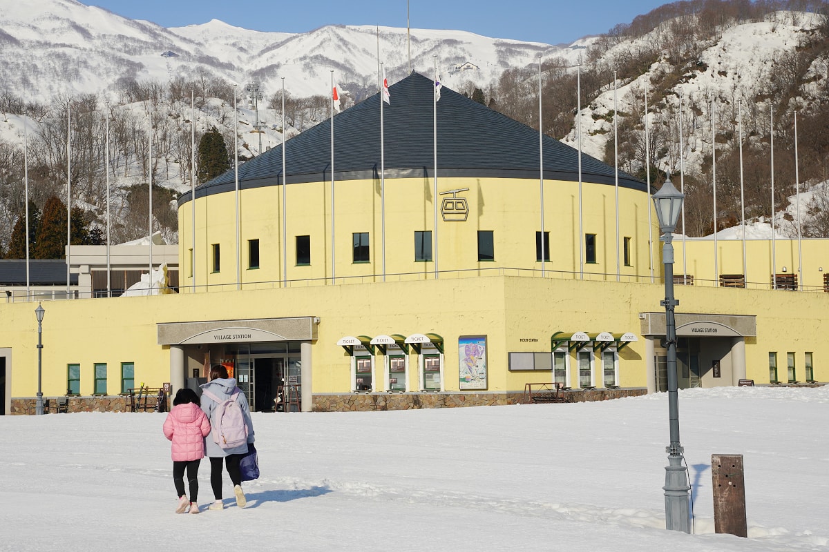 【美黛子日本滑雪課程心得分享】新潟新井樂天滑雪場 含全日纜車票/租賃滑雪裝備 送室內滑雪課程 - 第2張圖 【美黛子日本滑雪課程心得分享】新潟新井樂天滑雪場 含全日纜車票/租賃滑雪裝備 送室內滑雪課程