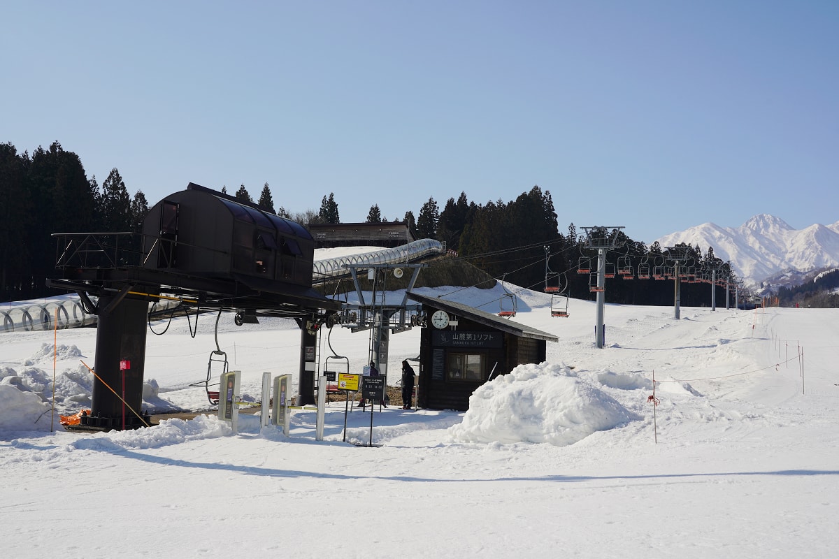 【美黛子日本滑雪課程心得分享】新潟新井樂天滑雪場 含全日纜車票/租賃滑雪裝備 送室內滑雪課程 - 第14張圖 【美黛子日本滑雪課程心得分享】新潟新井樂天滑雪場 含全日纜車票/租賃滑雪裝備 送室內滑雪課程