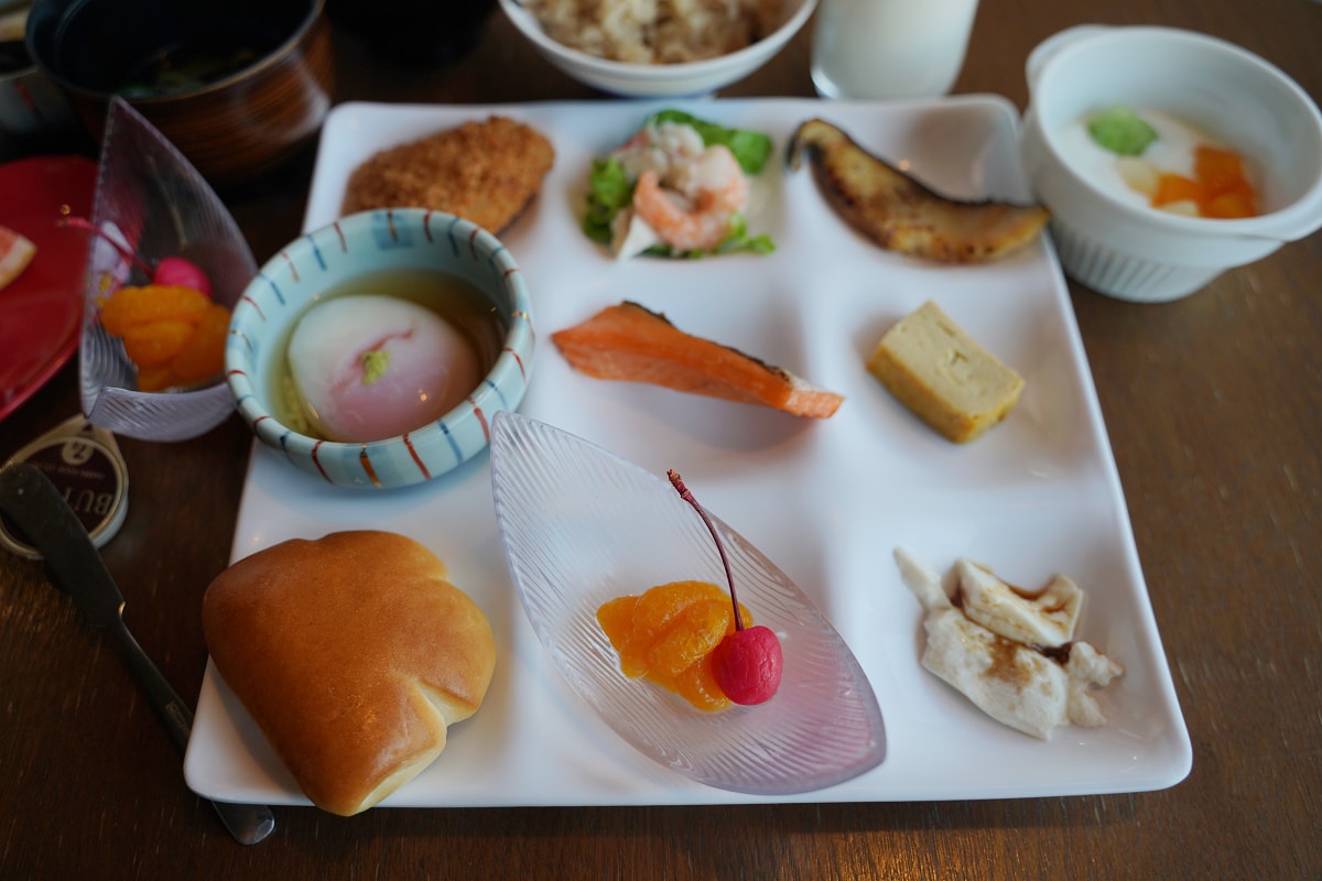 【日本料理餐廳 Asahi】新井樂天滑雪渡假村日式早餐自助吧/晚餐會席料理 絕美雪景精緻料理