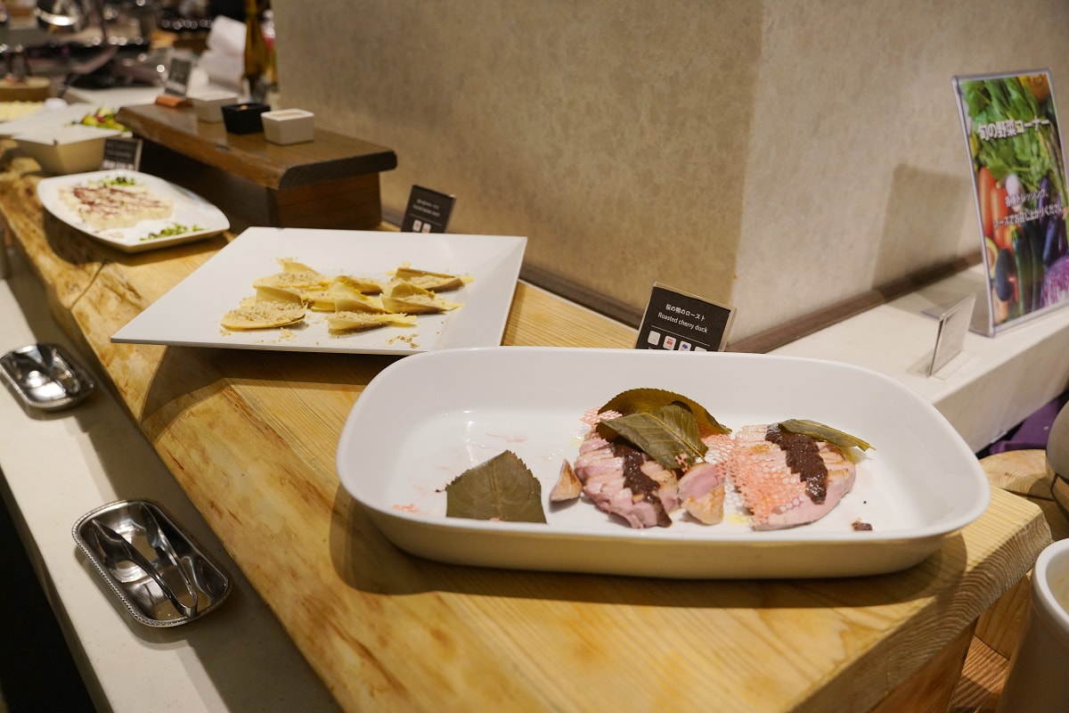 【The Plate】新井樂天滑雪渡假村美食餐廳推薦 西式吃到飽餐廳 早晚餐料理種類豐富