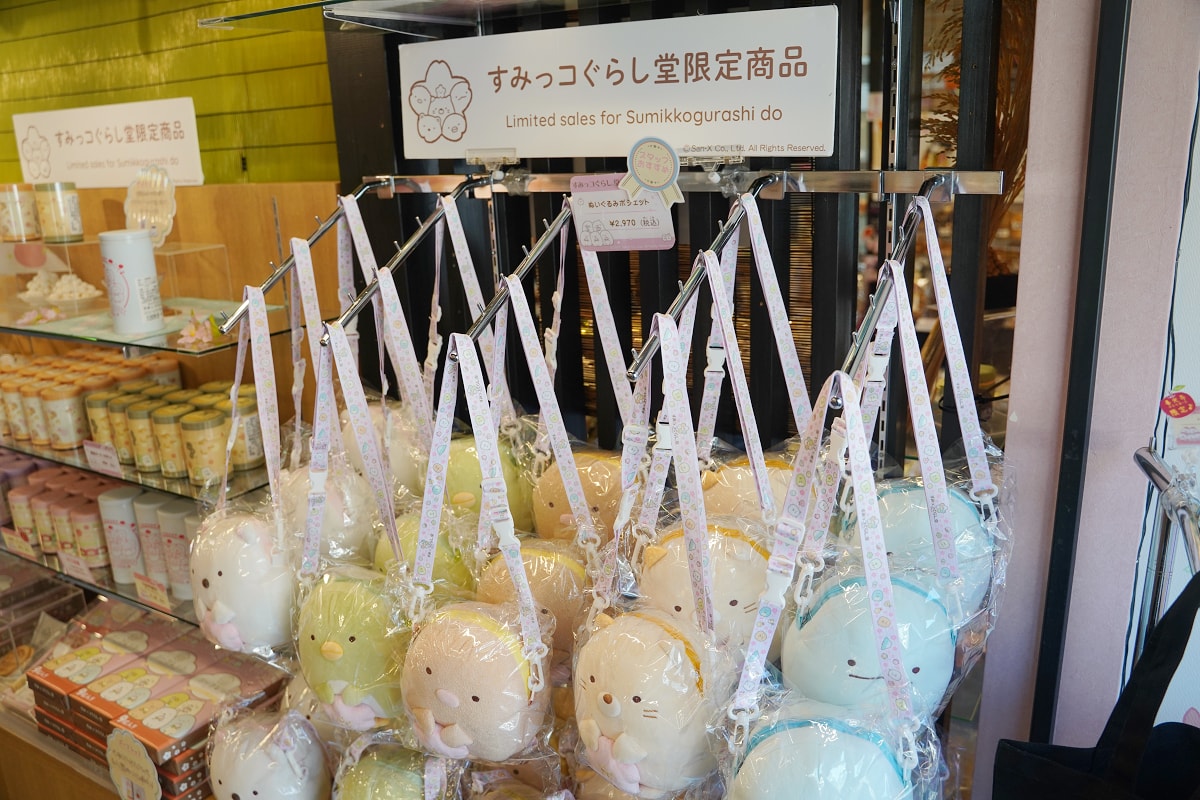 【すみっコぐらし堂 善光寺仲見世通り店】櫻花×角落小夥伴主題專賣店 限定周邊信州蘋果絨毛玩偶