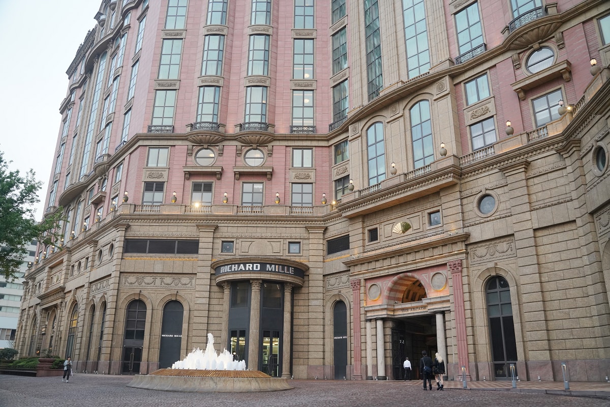 【盧卡諾義法餐酒館】文華東方酒店美食餐廳推薦 全台唯一當代藝術室內空間 米其林星級主廚進駐 - 第3張圖 【盧卡諾義法餐酒館】文華東方酒店美食餐廳推薦 全台唯一當代藝術室內空間 米其林星級主廚進駐