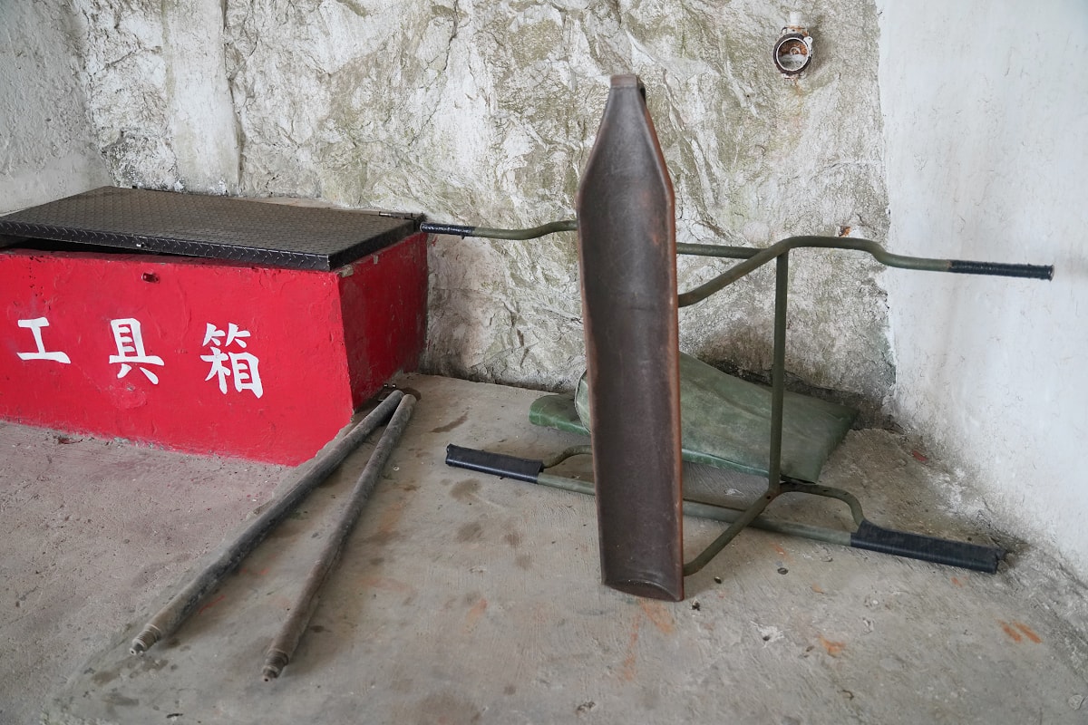 【馬祖北竿短坡陣地】北竿具代表性戰地景觀：鎮島之砲八吋榴砲陣地/一九三旅砲兵營 遠眺北竿機場
