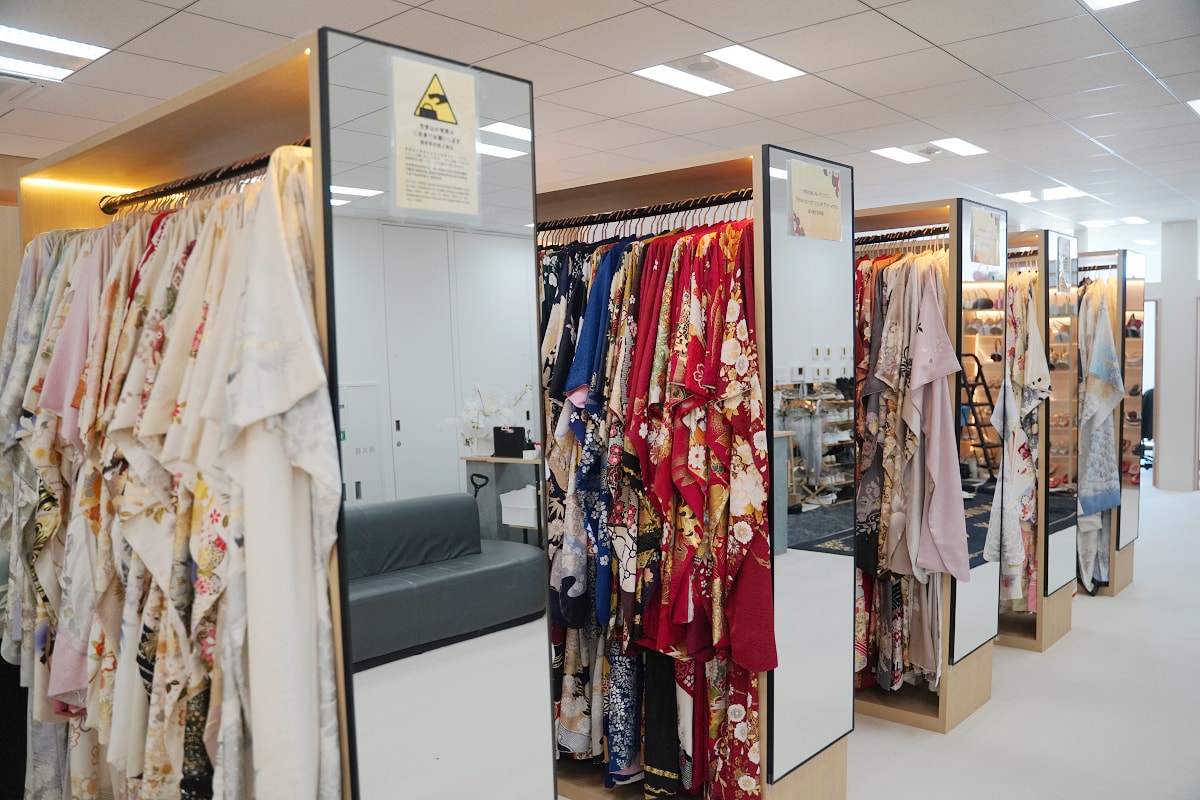 【江戶和裝工房淺草雅旗艦店】東京和服租借推薦 鄰近淺草寺中文服務人員 淺草地區最大規模和服出租