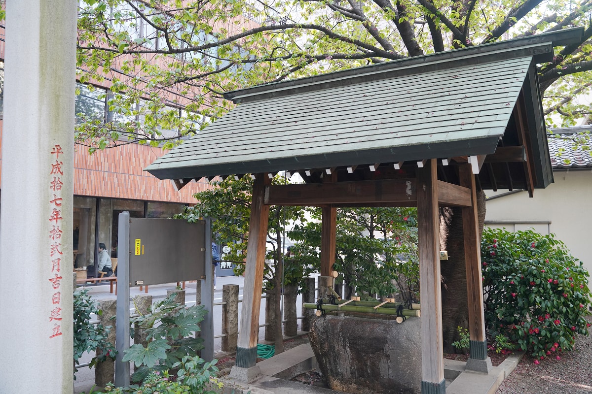 【藏前神社】東京藏前必去景點 建於1694年東京賞櫻景點推薦 春天必拍「藏前櫻＋金合歡」美景