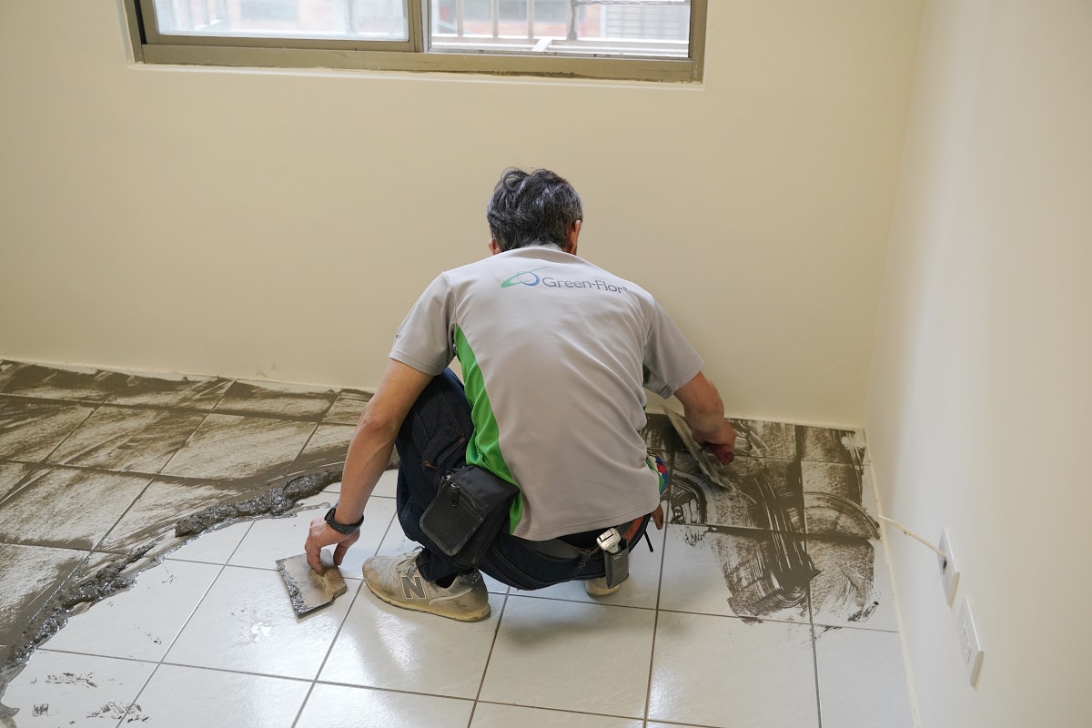 【中古屋地板改裝推薦】富銘地板ABC商用地磚 全台最大PVC地材廠商 專業師傅到家鋪設
