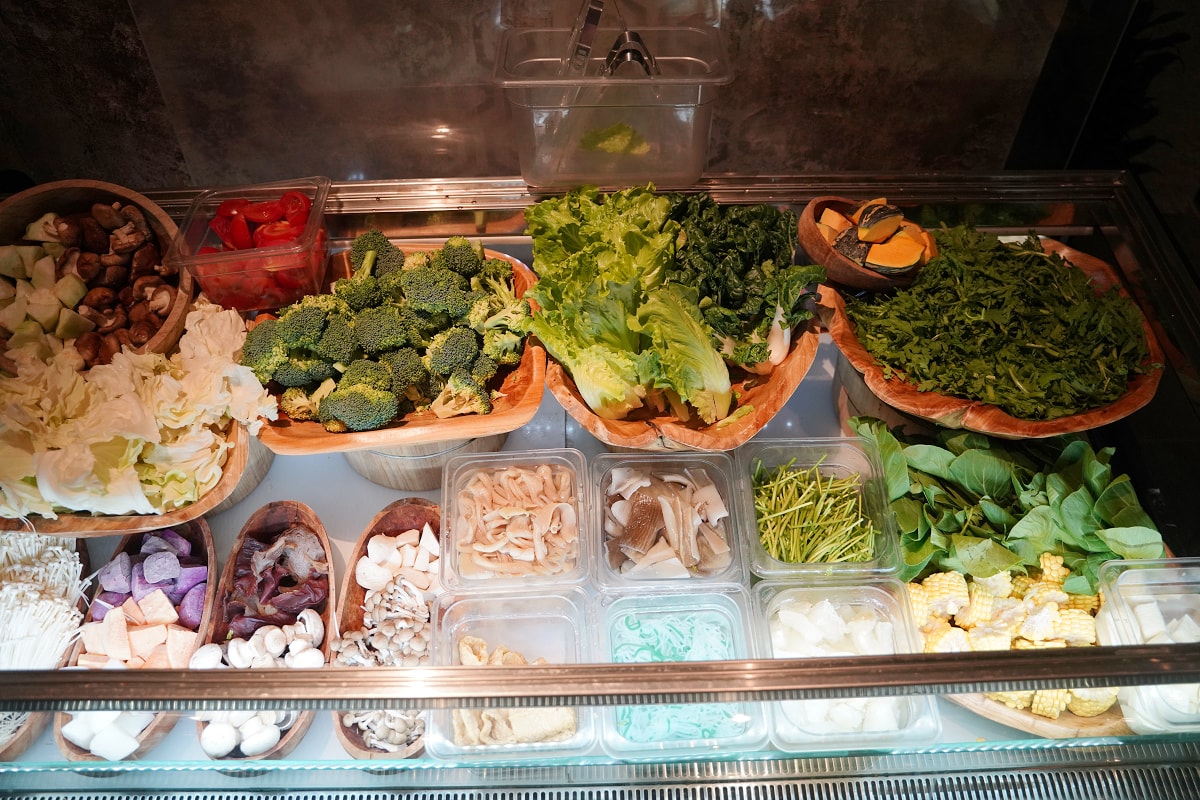【食鍋性也海鮮鍋物藝文店】桃園藝文特區火鍋推薦 鮮魚+蛤蜊提煉鮮美高湯 加價升級肉肉吃到飽