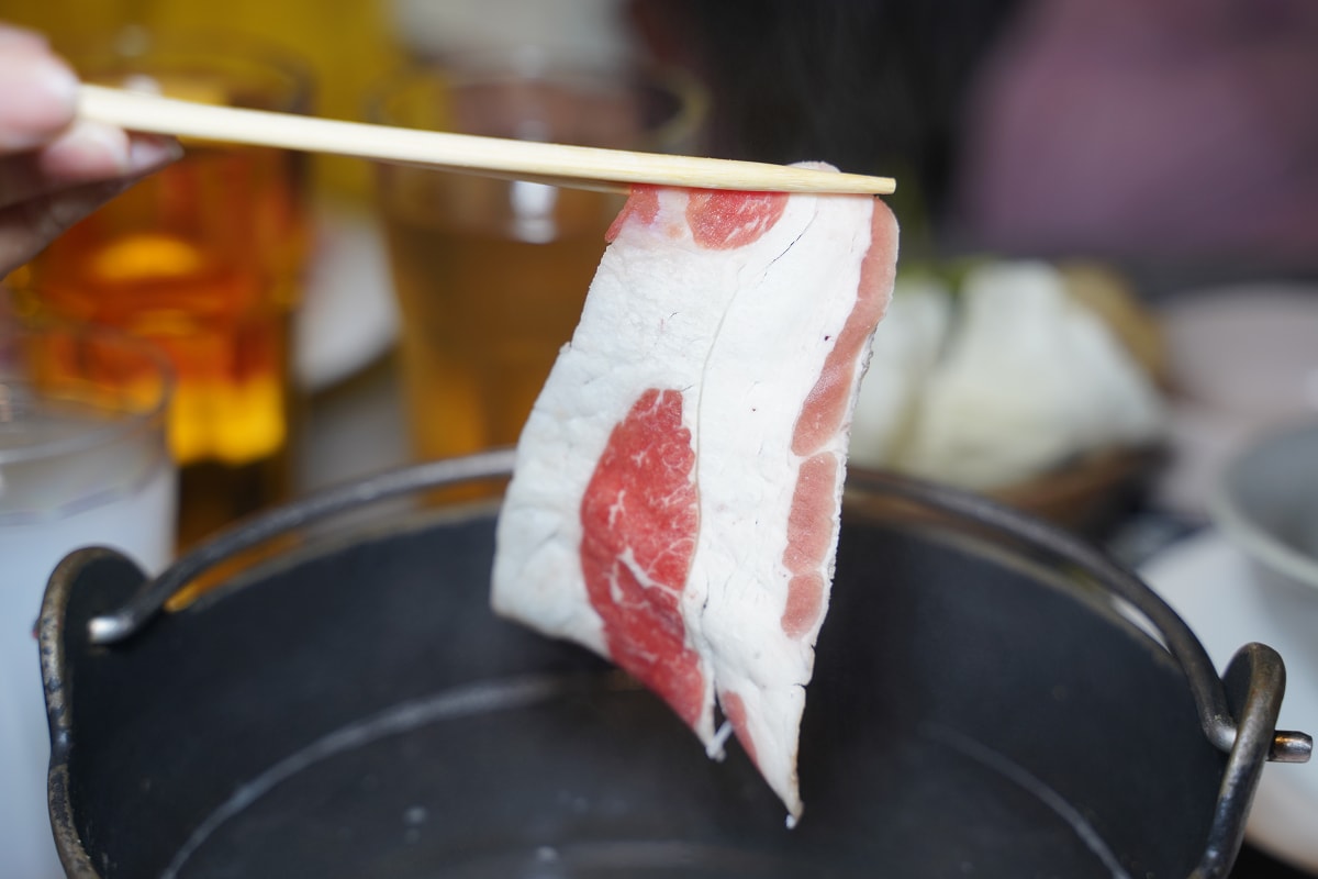 【食鍋性也海鮮鍋物藝文店】桃園藝文特區火鍋推薦 鮮魚+蛤蜊提煉鮮美高湯 加價升級肉肉吃到飽