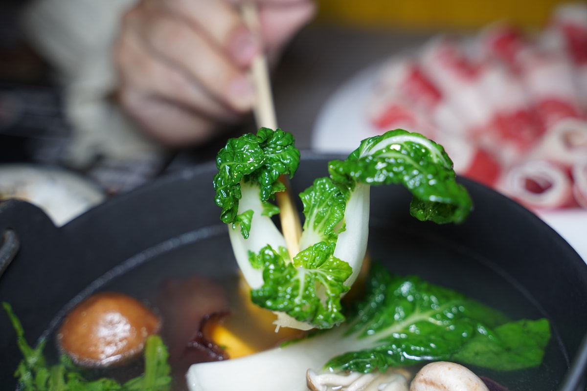 【食鍋性也海鮮鍋物藝文店】桃園藝文特區火鍋推薦 鮮魚+蛤蜊提煉鮮美高湯 加價升級肉肉吃到飽