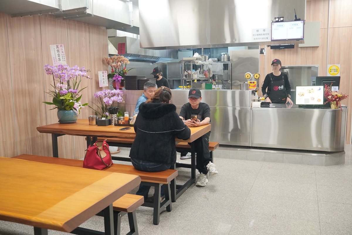 【小滿 嘉義米糕 香菇肉羹】中壢觀光夜市美食小吃推薦 銅板美食真材實料 正統嘉義生炒鴨肉羹