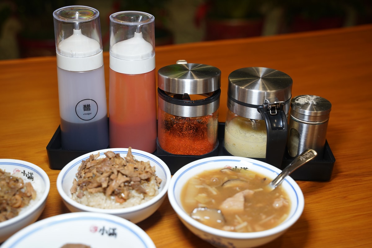 【小滿 嘉義米糕 香菇肉羹】中壢觀光夜市美食小吃推薦 銅板美食真材實料 正統嘉義生炒鴨肉羹