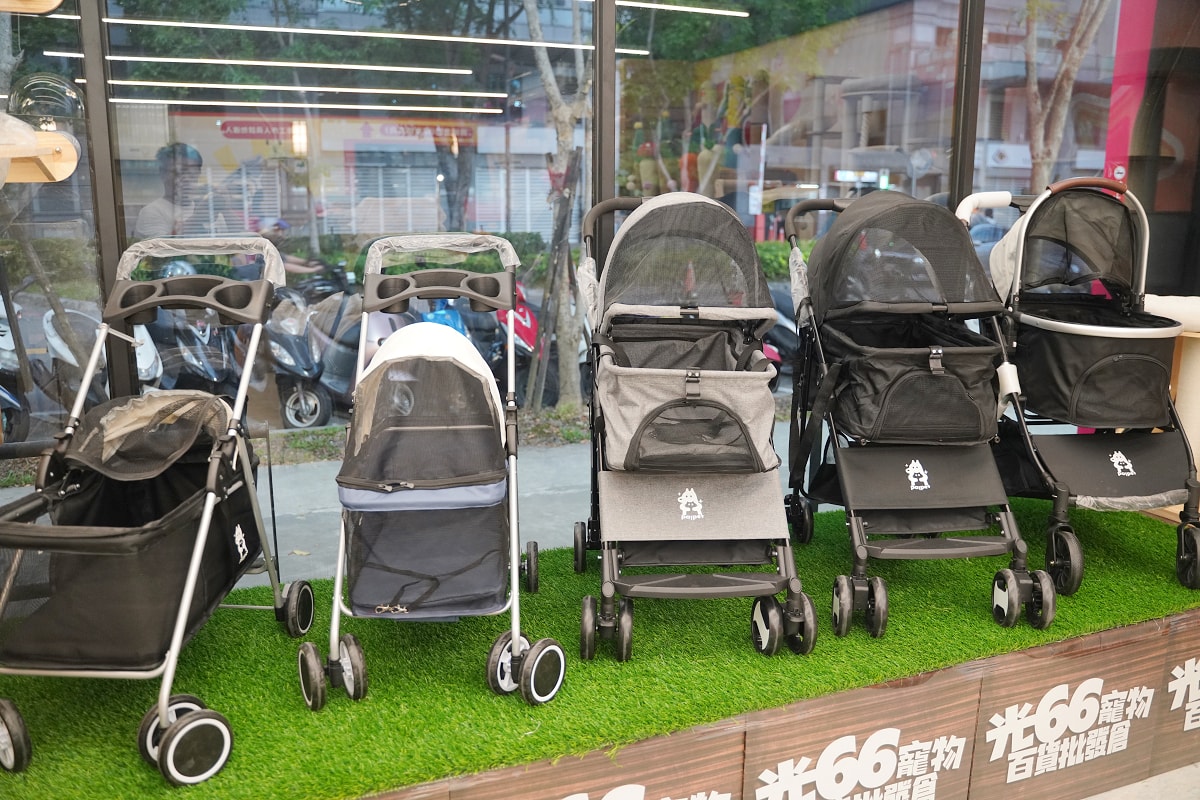【光66寵物百貨批發倉新北板橋店】價格超殺買一送一超好買 250坪寵物飼料零食用品批發倉庫