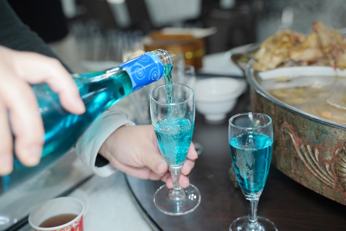 【龍福山莊海鮮痛風鍋】馬祖北竿必吃海鮮料理 桌菜聚餐好選擇 當季海鮮一鍋搞定 - 第11張圖 【龍福山莊海鮮痛風鍋】馬祖北竿必吃海鮮料理 桌菜聚餐好選擇 當季海鮮一鍋搞定