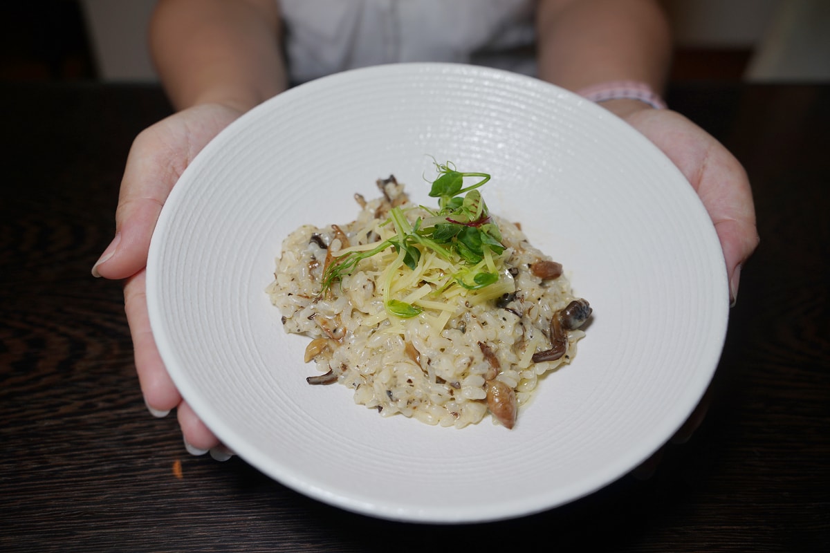 【板石咖啡廳】台北大巨蛋美食餐廳推薦 寵愛女王套餐母親節用餐好選擇 國聯大飯店舒適用餐環境 - 第11張圖 【板石咖啡廳】台北大巨蛋美食餐廳推薦 寵愛女王套餐母親節用餐好選擇 國聯大飯店舒適用餐環境