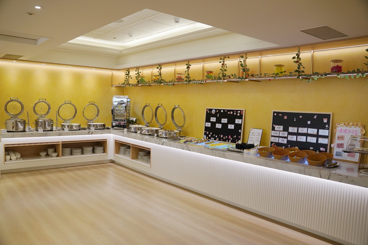 【福容徠旅中壢店】中壢火車站住宿推薦 商務親子輕旅飯店 鄰近中平商圈徒步區 早餐自助吧吃到飽