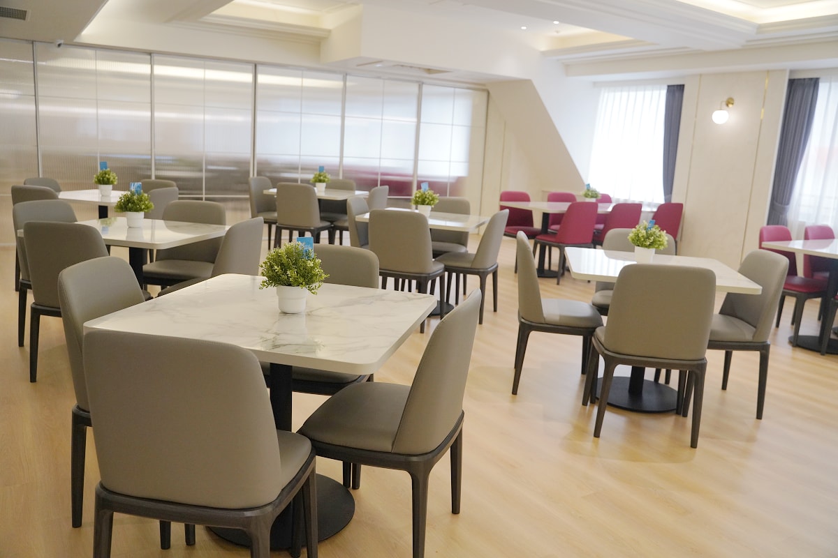 【福容徠旅中壢店】中壢火車站住宿推薦 商務親子輕旅飯店 鄰近中平商圈徒步區 早餐自助吧吃到飽