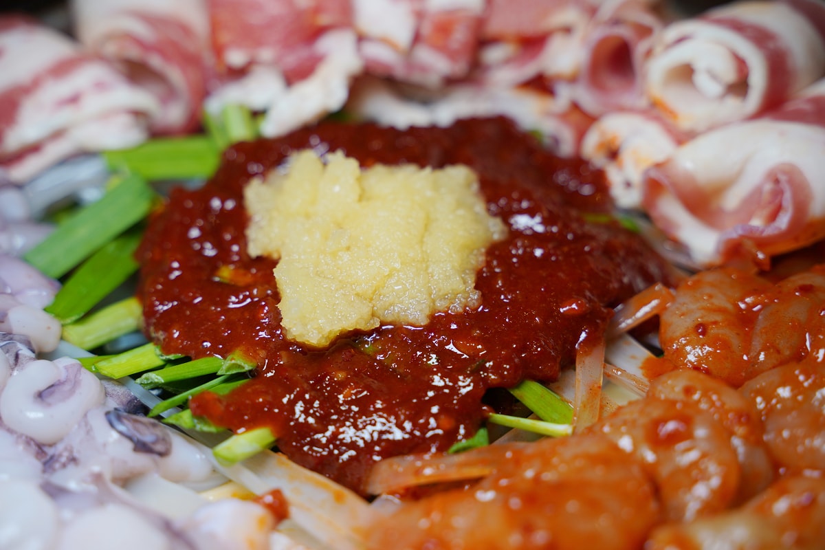 【釜山三味食堂 사위식당 台中店】台中韓式料理推薦 正宗韓國歐巴老闆的章魚蝦鍋 中友百貨旁