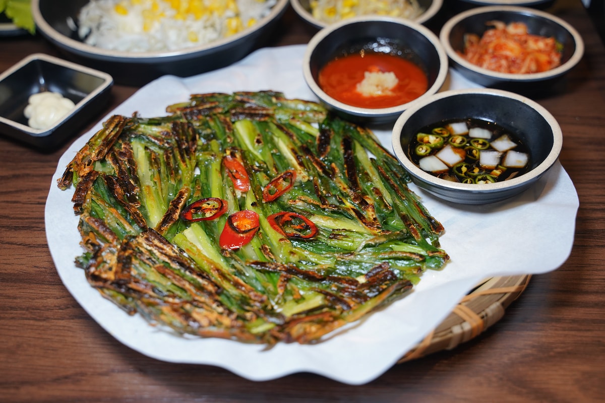 【釜山三味食堂 사위식당 台中店】台中韓式料理推薦 正宗韓國歐巴老闆的章魚蝦鍋 中友百貨旁