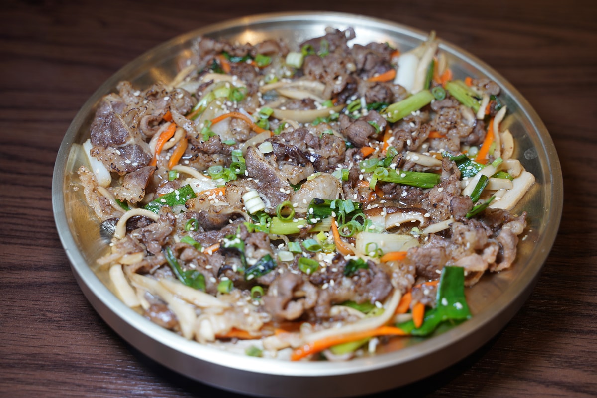 【釜山三味食堂 사위식당 台中店】台中韓式料理推薦 正宗韓國歐巴老闆的章魚蝦鍋 中友百貨旁