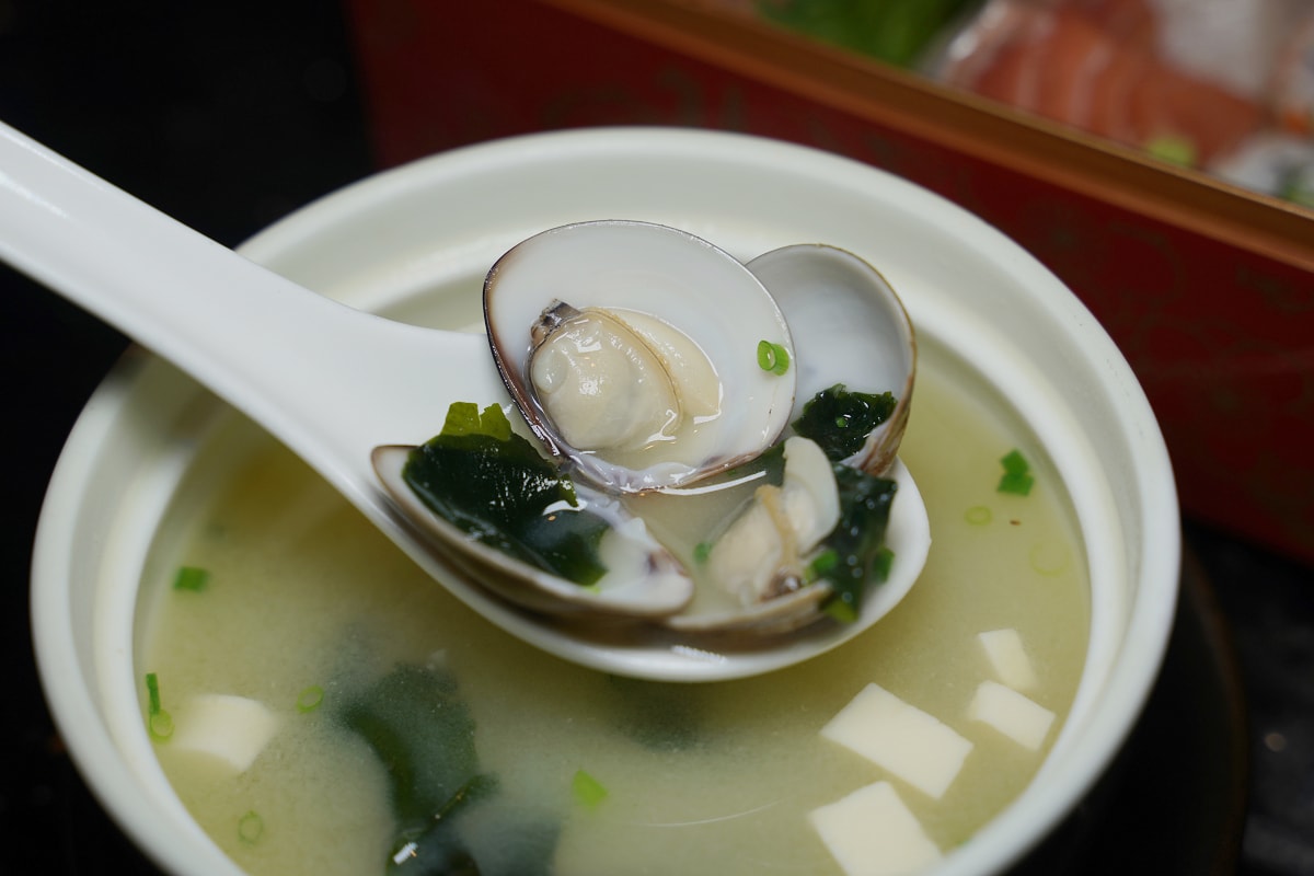 【福容大飯店台北一館順園日式料理二訪】嚴選11款頂級海味「海鮮珠寶盒」最純粹的甘甜與油脂香氣 - 第16張圖 【福容大飯店台北一館順園日式料理二訪】嚴選11款頂級海味「海鮮珠寶盒」最純粹的甘甜與油脂香氣