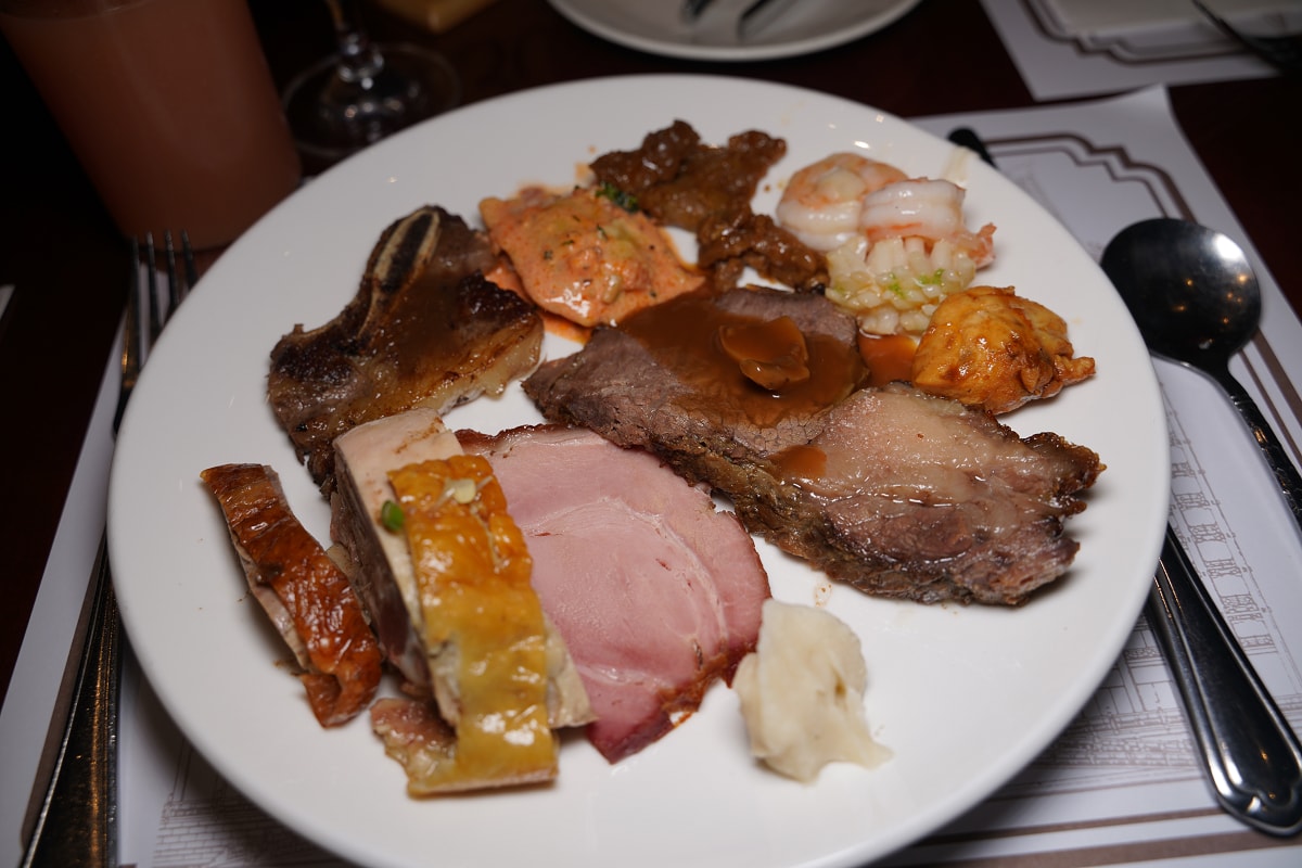 【松鶴餐廳】圓山大飯店自助吧吃到飽 氣派宮殿式裝潢/多樣化無國界料理 旅展購買餐券更加優惠
