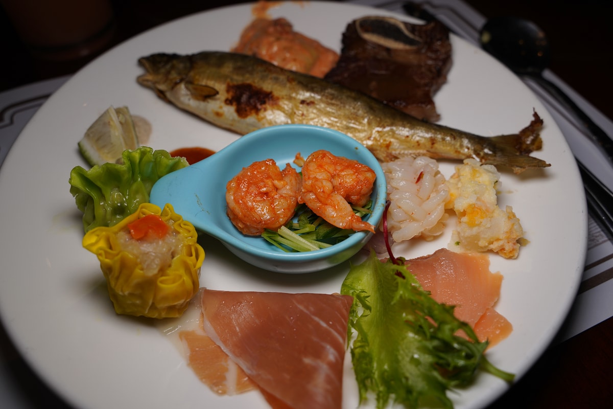 【松鶴餐廳】圓山大飯店自助吧吃到飽 氣派宮殿式裝潢/多樣化無國界料理 旅展購買餐券更加優惠