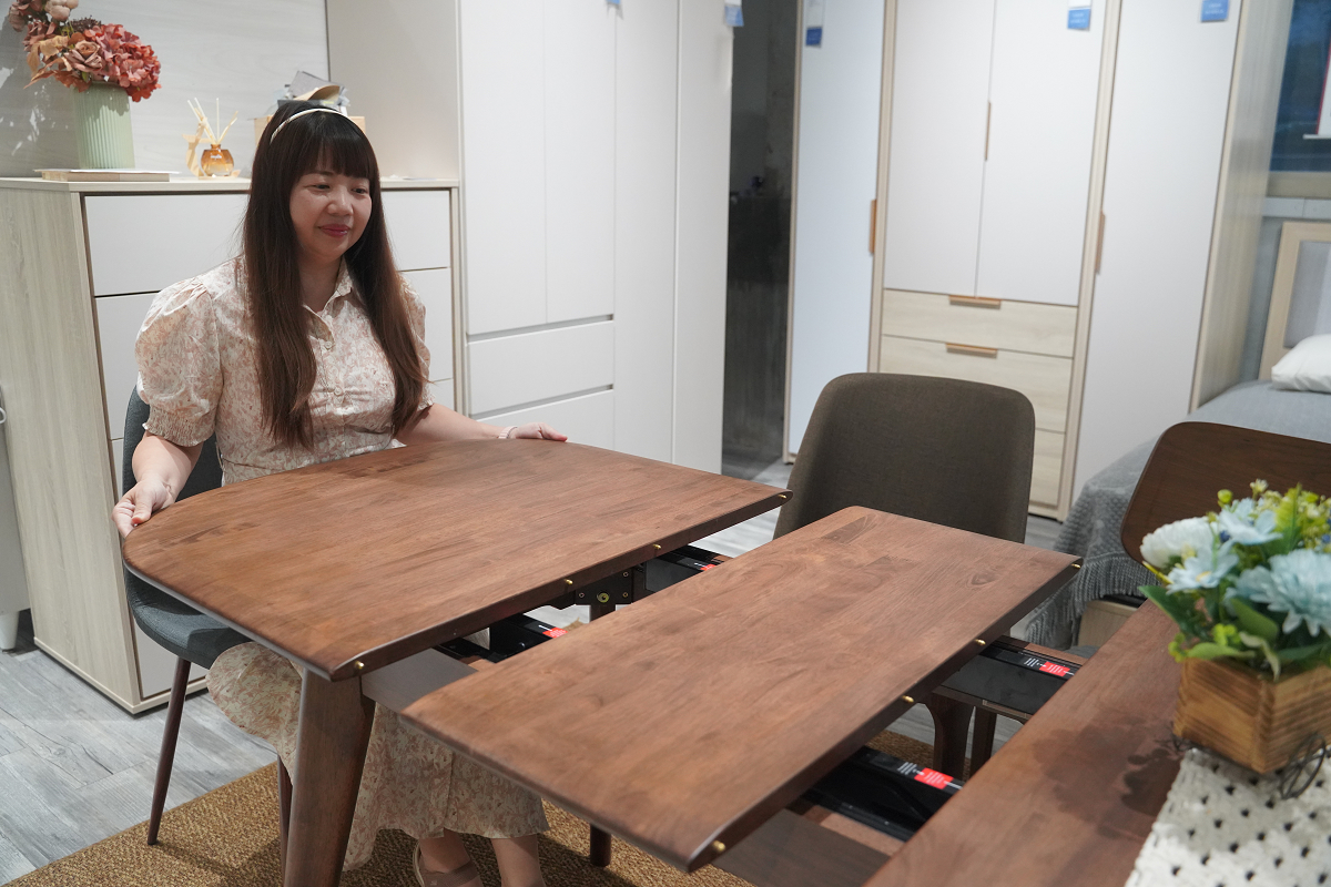 【億家具批發倉庫泰山店】泰山家具店推薦 門口可停車/人人可享批發價終身保修/客製化沙發選擇多