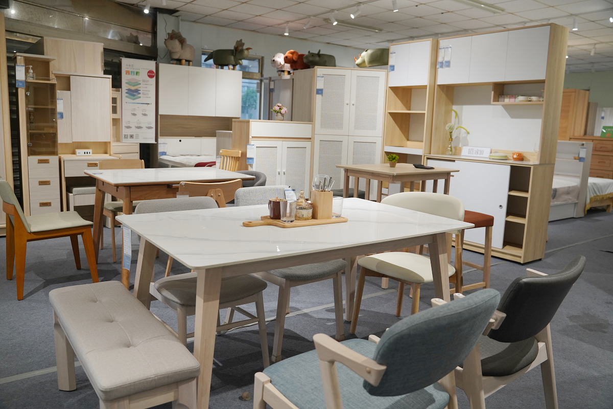 【億家具批發倉庫泰山店】泰山家具店推薦 門口可停車/人人可享批發價終身保修/客製化沙發選擇多