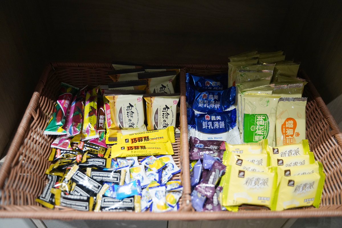 【億家具批發倉庫泰山店】泰山家具店推薦 門口可停車/人人可享批發價終身保修/客製化沙發選擇多