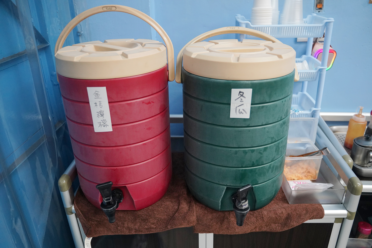 【台北雞滷專賣店】新北泰山美食推薦 超人氣平價小吃內用飲料喝到飽 必點土G滷飯+土G腿肉盤 - 第3張圖 【台北雞滷專賣店】新北泰山美食推薦 超人氣平價小吃內用飲料喝到飽 必點土G滷飯+土G腿肉盤