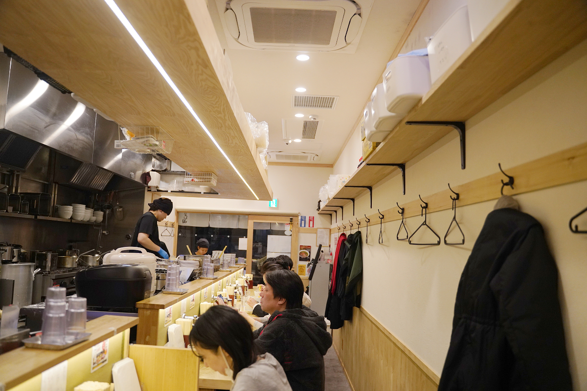 【らぁ麺はやし田田町芝浦店】東京田町美食推薦 食べログ百名店 奢華的雞鴨高湯+嚴選小麥麵條 - 第5張圖 【らぁ麺はやし田田町芝浦店】東京田町美食推薦 食べログ百名店 奢華的雞鴨高湯+嚴選小麥麵條