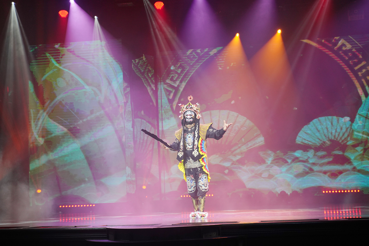 【麗星郵輪探索星號星座劇院】每晚免費表演必看 國風萬象娛樂表演 精彩國風舞蹈/雜技變臉特技