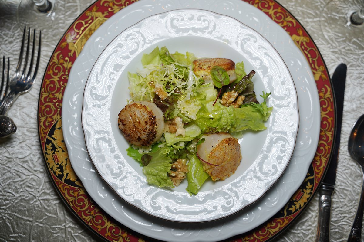 【麗星郵輪探索星號星宴餐廳】自費餐廳首選 精緻排餐+浪漫用餐氛圍 情侶夫妻約會用餐最佳選擇