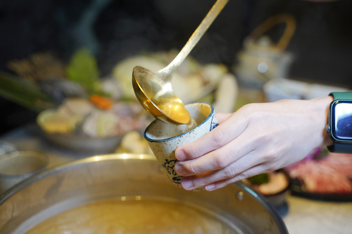 【聚食釜台式頂級蝦湯鍋物】台北信義安和美食推薦 精粹鮮蝦湯+台式熱炒手路菜 台北包廂鍋物料理