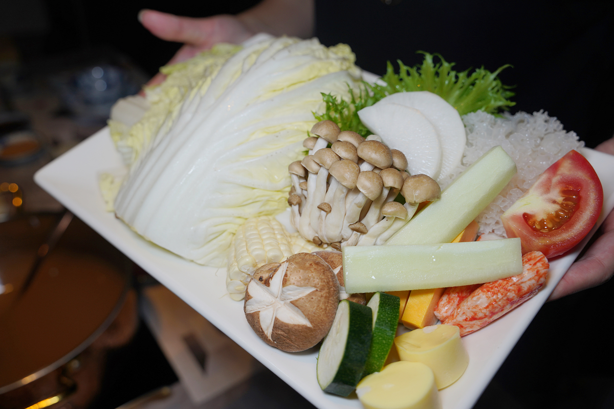 【聚食釜台式頂級蝦湯鍋物】台北信義安和美食推薦 精粹鮮蝦湯+台式熱炒手路菜 台北包廂鍋物料理