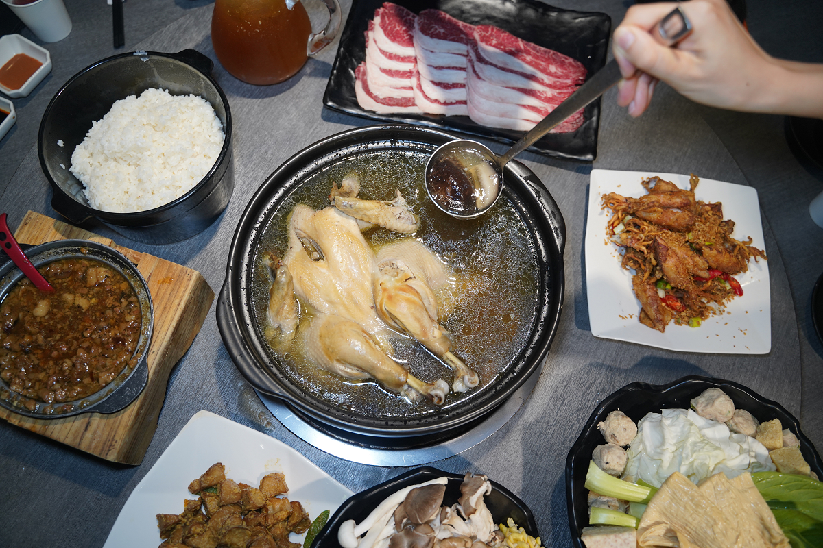 【菇神鹿谷店】南投鹿谷美食餐廳推薦 連續五年入選臺灣米其林指南殊榮 美味必點天白花菇燉土雞 - 第12張圖 【菇神鹿谷店】南投鹿谷美食餐廳推薦 連續五年入選臺灣米其林指南殊榮 美味必點天白花菇燉土雞