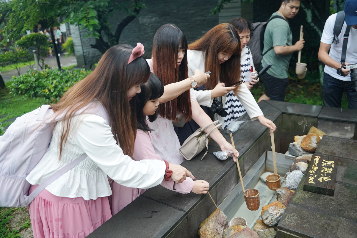 【陽明山天籟渡假酒店】北台灣最大2000坪湧泉樂園 夏燒台味島嶼微醺 星空戶外廚房BBQ