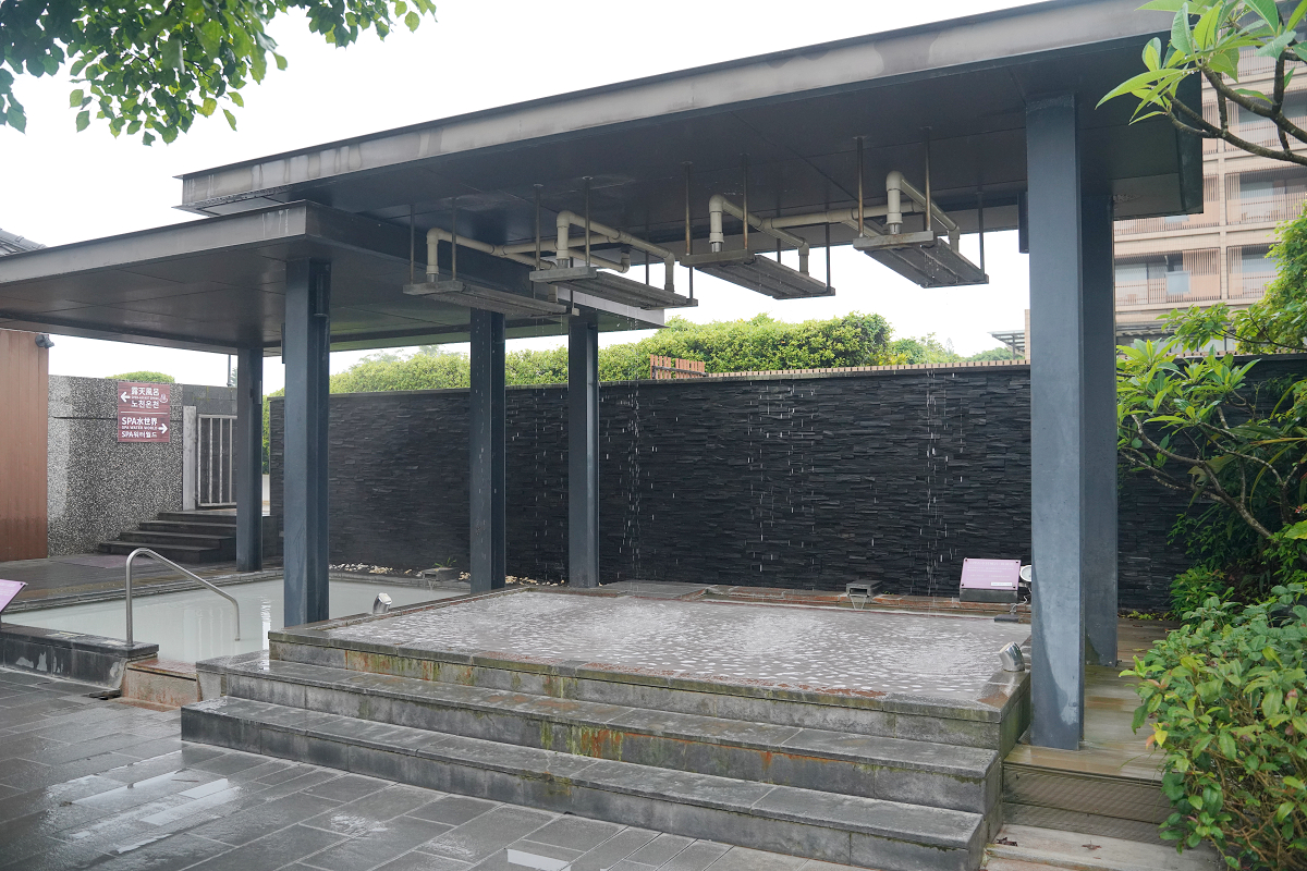 【陽明山天籟渡假酒店】北台灣最大2000坪湧泉樂園 夏燒台味島嶼微醺 星空戶外廚房BBQ